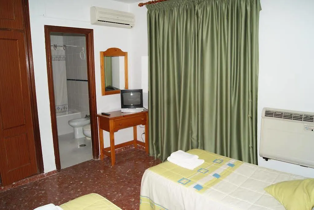 Hotel Al-Andalus Peal, En Cazorla Comarca Peal De Becerro 2*,  Spain